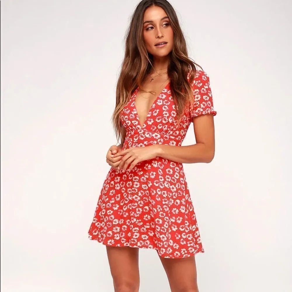 ✨ Garden Explorer Red Floral Print Mini Dress✨